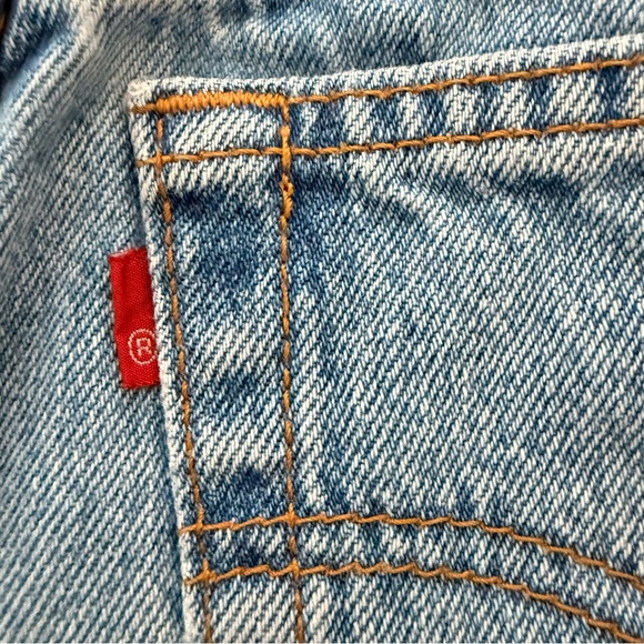 vintage Levi's high-waisted denim cut-off shorts size 3 - Picture 5 of 10